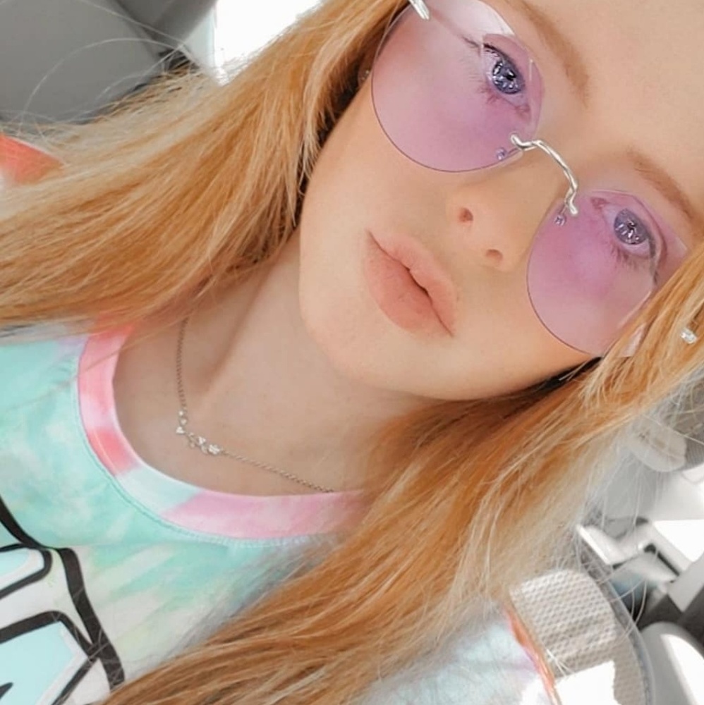 Meet your Posher, Samantha